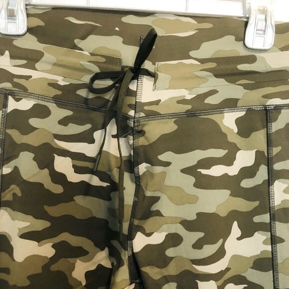 VICTORIA’S SECRET PINK💜Camo Draw-String Active Pants - Picture 6 of 14